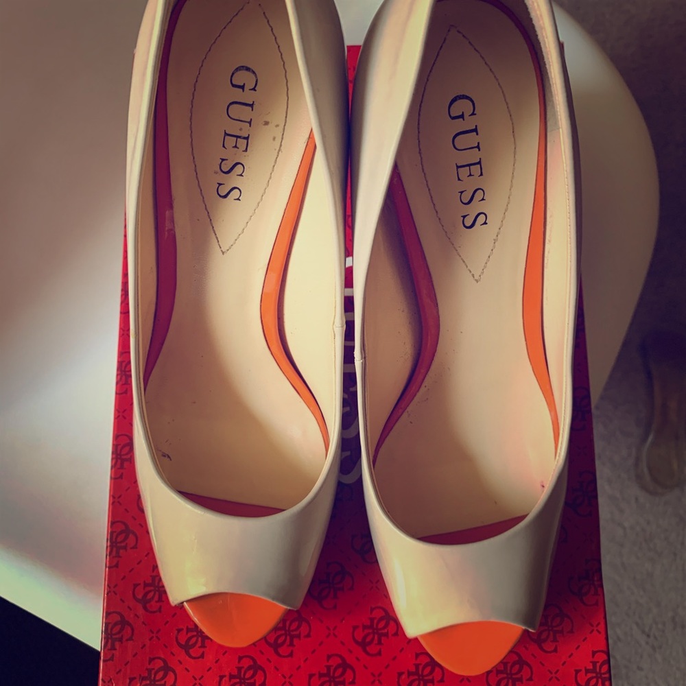 Color-blocked Guess heels